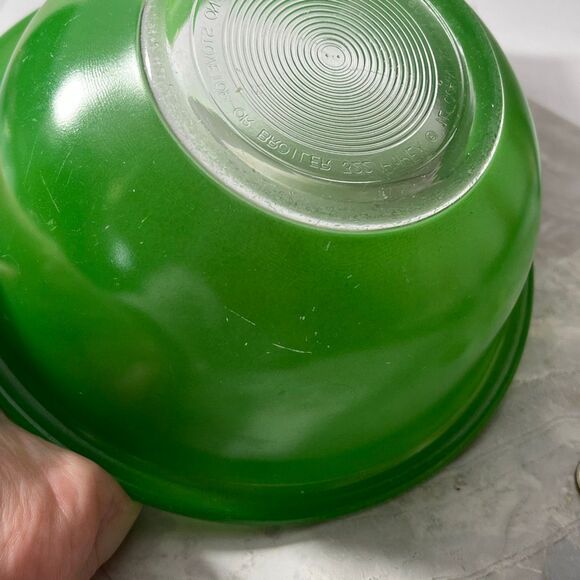 VTG Pyrex 322 1L green mixing bowl clear bottom. - Picture 4 of 8